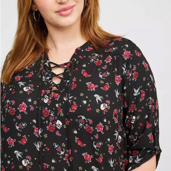 TORRID Harper 3/4 Sleeve Lace Up Blouse Size 3X - Picture 5 of 9